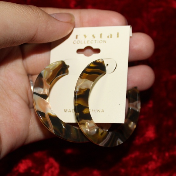 Resin Open Hoop Marbled Earrings - Picture 5 of 8